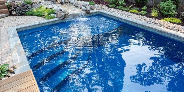 004 Riverpools Fiberglasspool D32 Series
